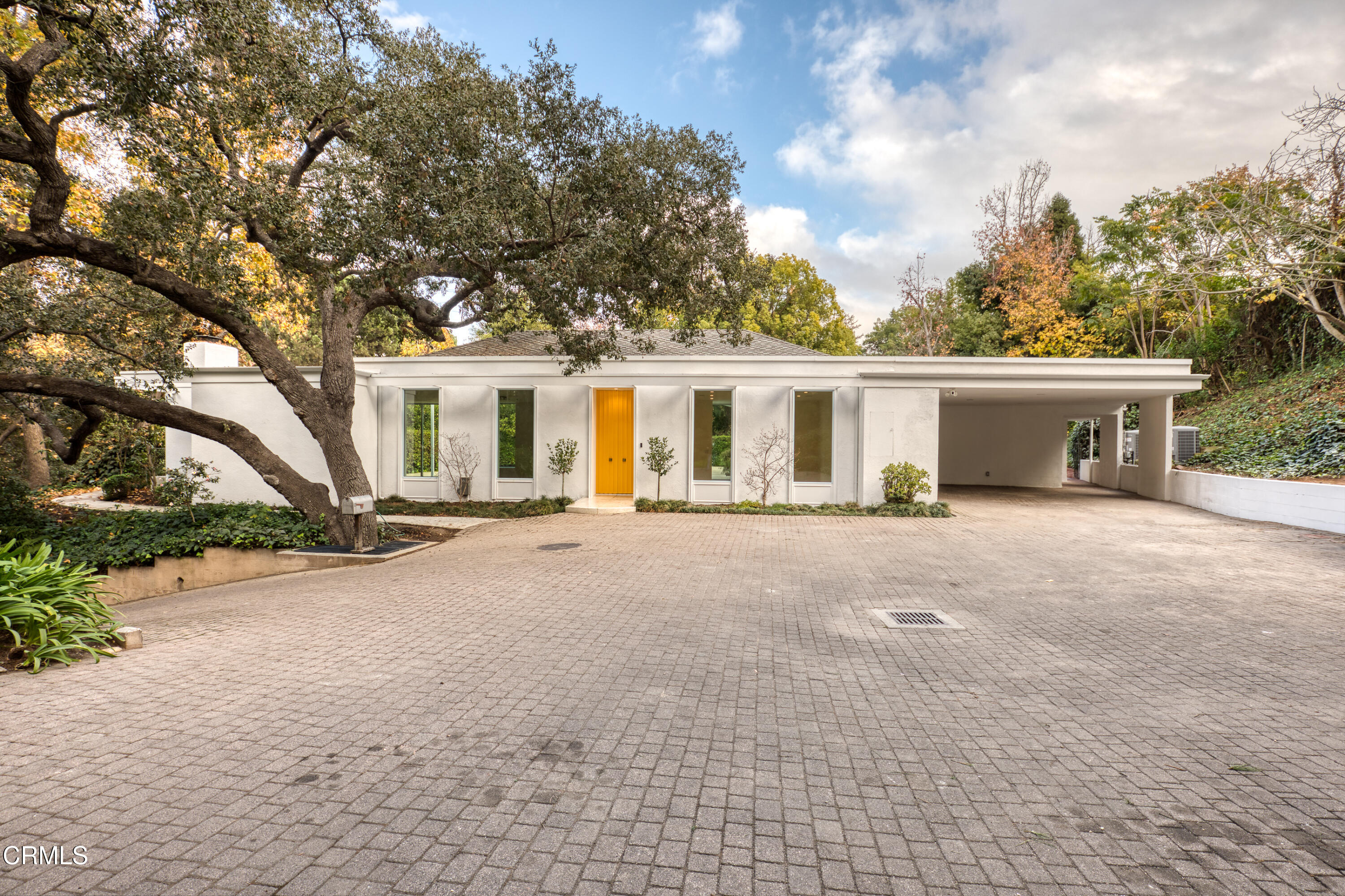800 Canon Drive Pasadena, CA 91106 - Photo 3 of 49 front view of a house with a street