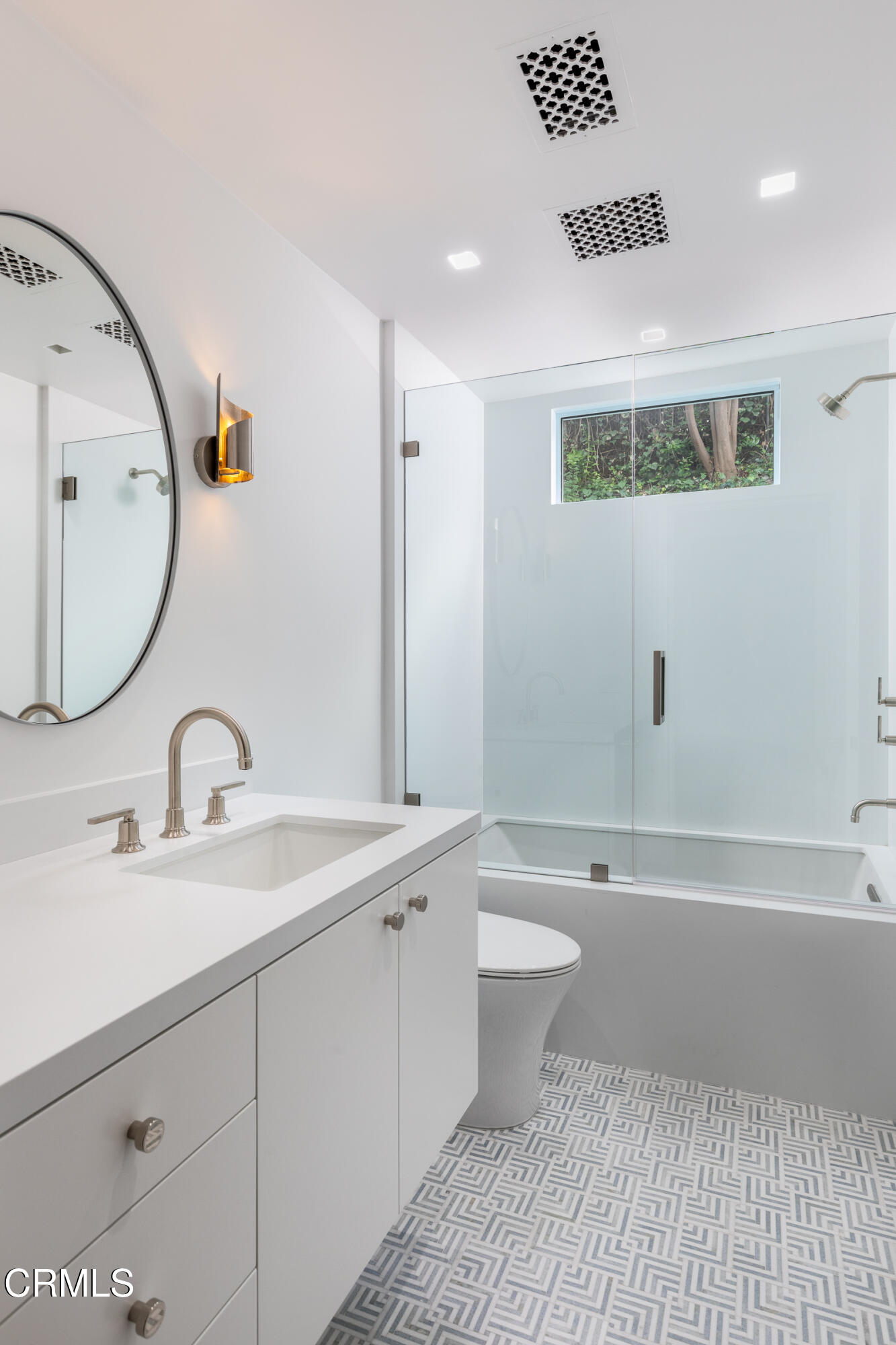 800 Canon Drive Pasadena, CA 91106 - Photo 37 of 49 a bathroom with a sink a toilet and a mirror