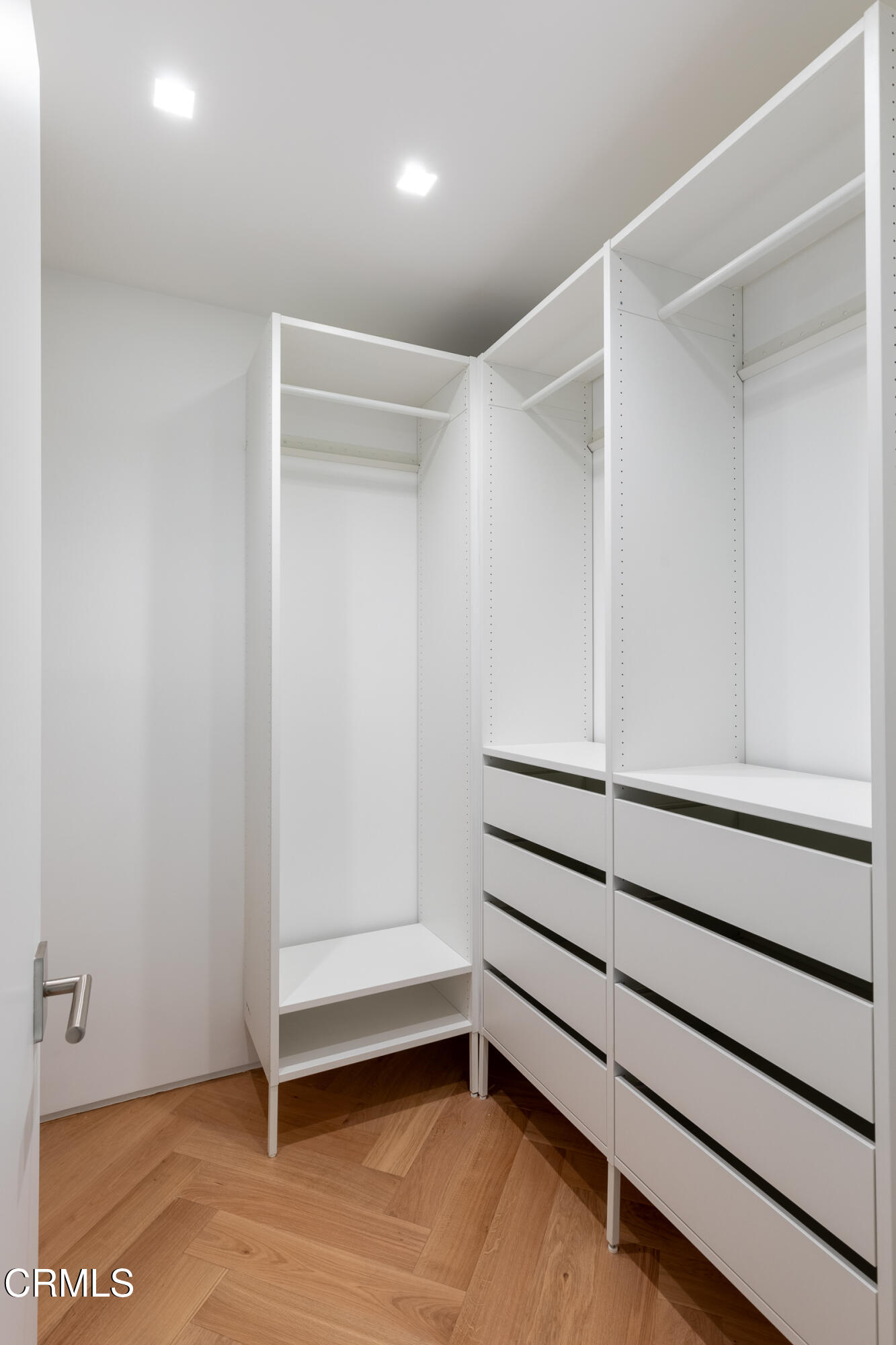 800 Canon Drive Pasadena, CA 91106 - Photo 38 of 49 a view of an empty room