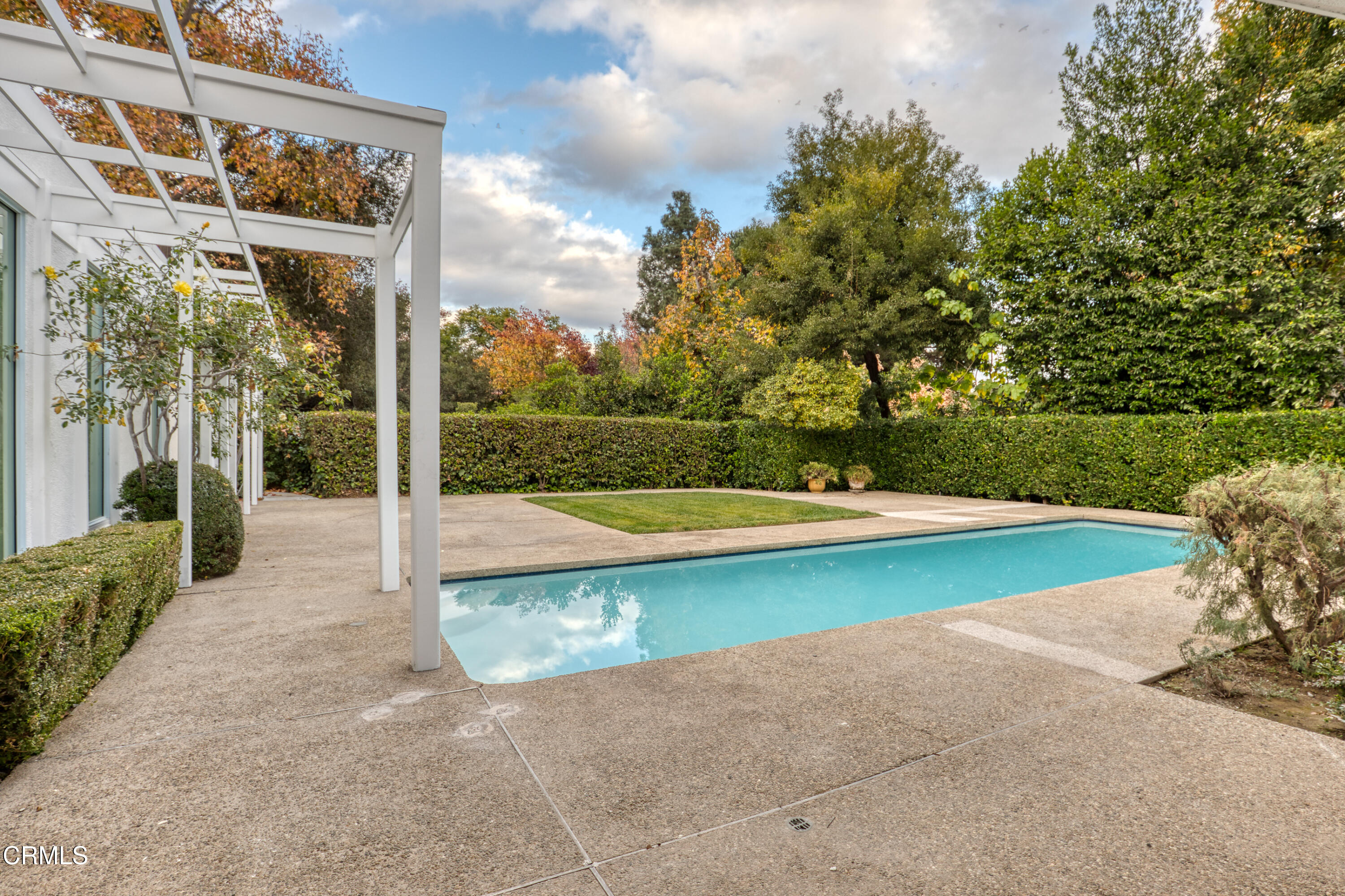800 Canon Drive Pasadena, CA 91106 - Photo 40 of 49 a view of a house with swimming pool and a yard