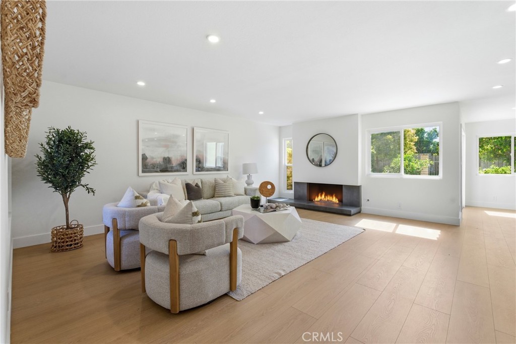 41 Seton Road Irvine, CA 92612 - Photo 3 of 51