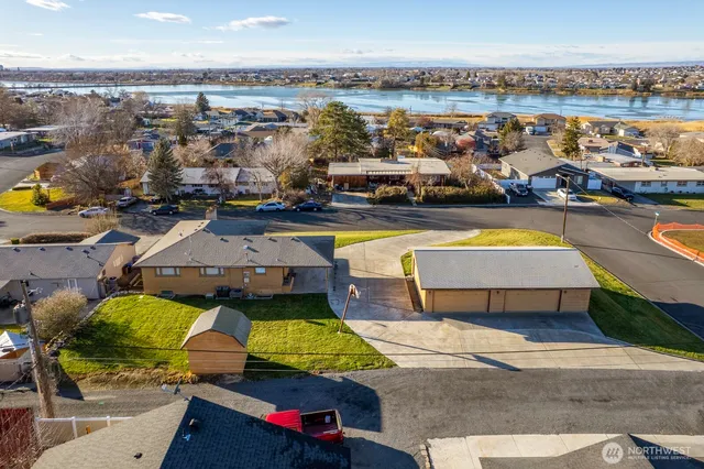 $359,999 | 1133 Ashley Way, Moses Lake, WA 98837