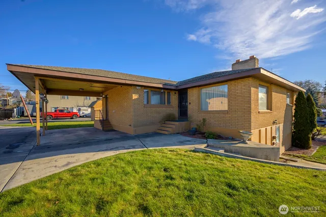$359,999 | 1133 Ashley Way, Moses Lake, WA 98837