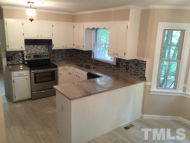 320 North Ridge Circle Roxboro, NC 27574 - Photo 4 of 25