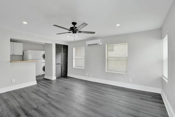 $1,750 | 234 Northeast 14th Avenue, Unit 2, Pompano Beach, FL 33060