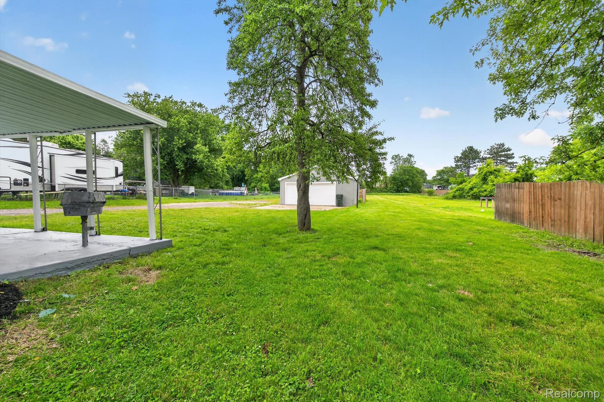 2931 Grant Road Rochester, MI 48309 - Photo 16 of 21 16.jpg