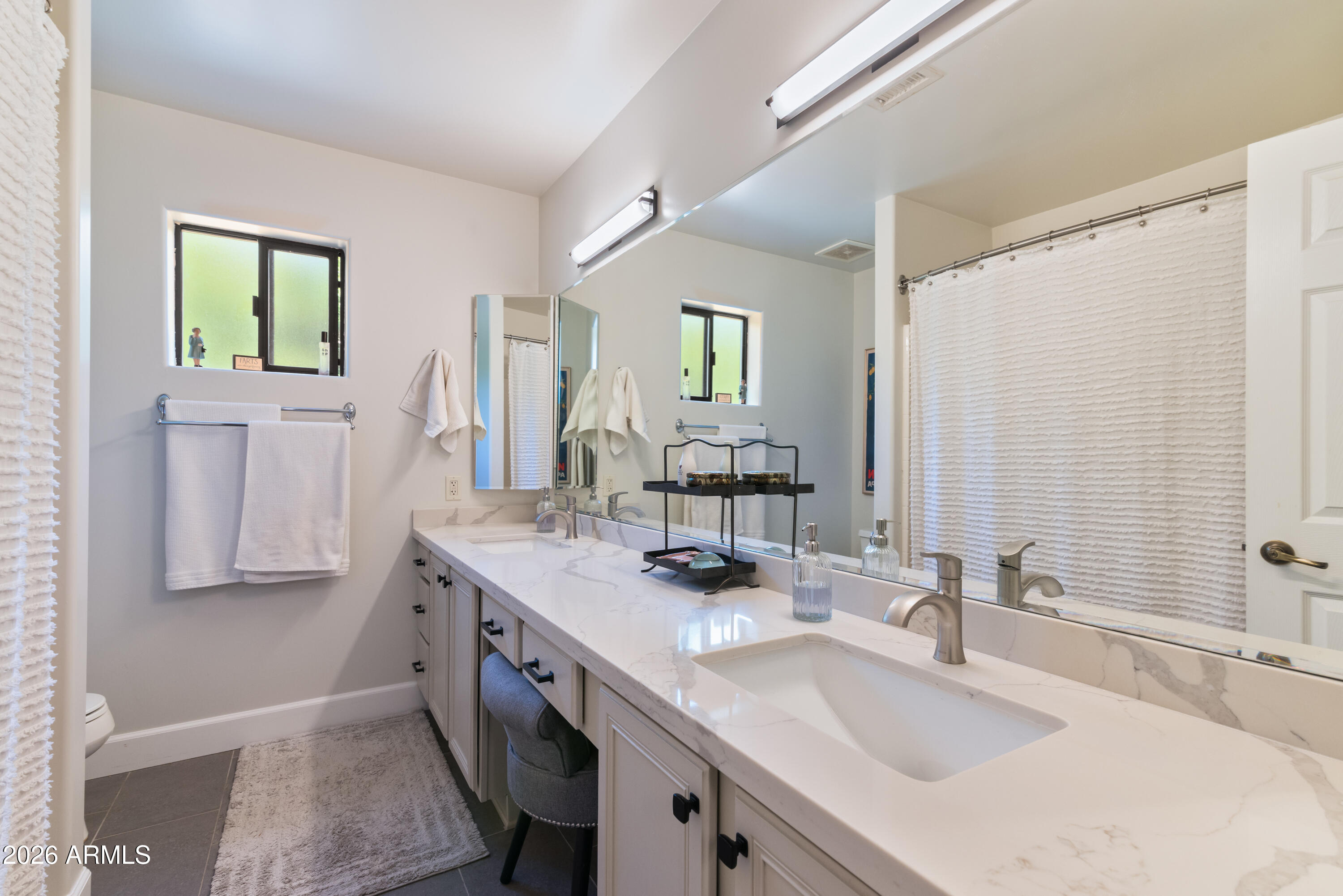 19216 North 29th Street Phoenix, AZ 85050 - Photo 18 of 42 FULL Bathroom 2
