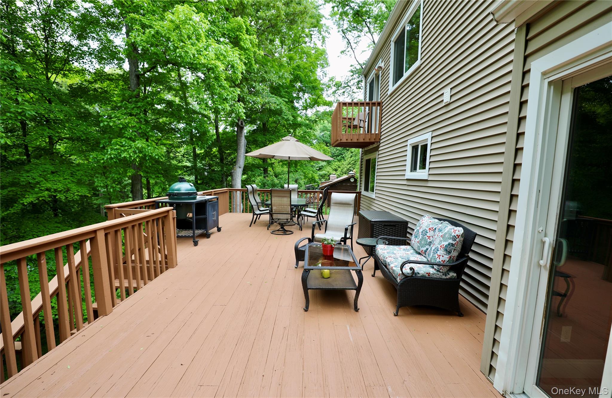 7 David Road Somers, NY 10589 - Photo 14 of 41 Deck off of kitchen