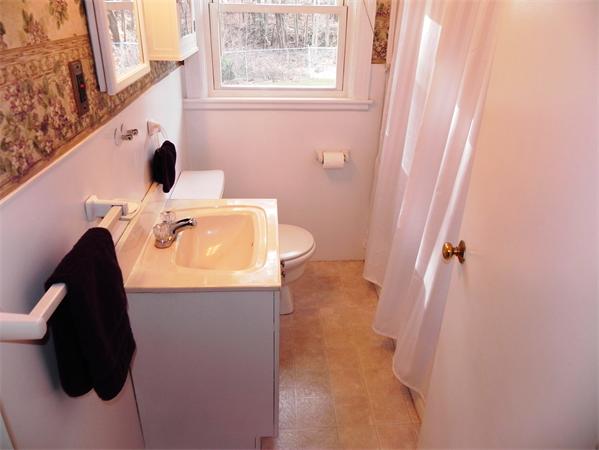 1440 Rindge Road Fitchburg, MA 01420 - Photo 12 of 23 Gallery Image 12