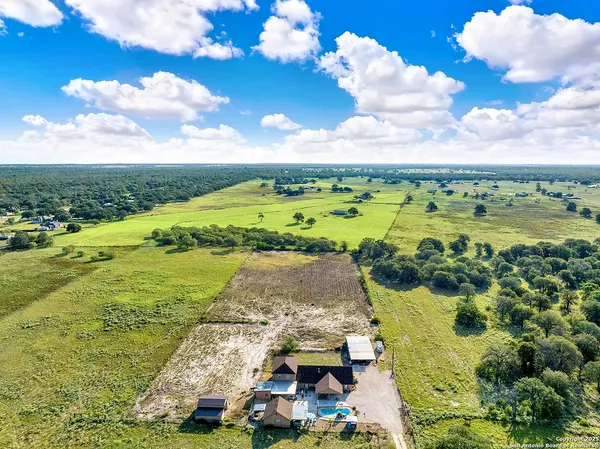 $795,000 | 10470 Farm To Market Road 539, Sutherland Springs, TX 78161