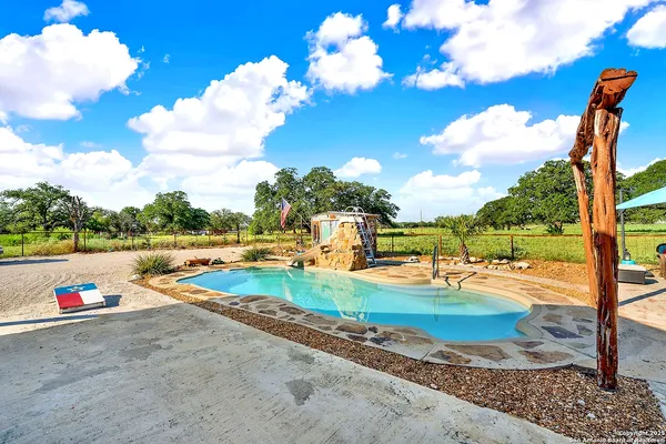 $795,000 | 10470 Farm To Market Road 539, Sutherland Springs, TX 78161