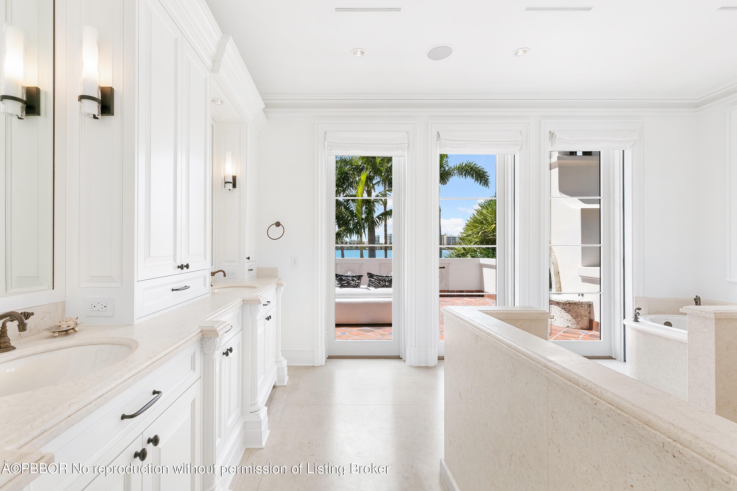 313 Dunbar Road Palm Beach, FL 33480 - Photo 30 of 73 Primary Bath