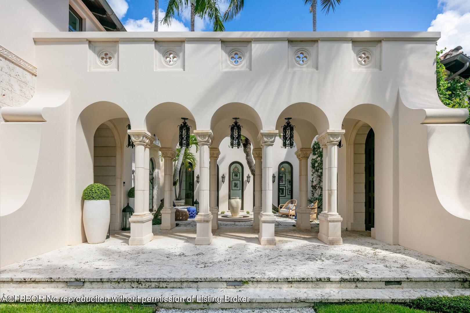 313 Dunbar Road Palm Beach, FL 33480 - Photo 44 of 73 Courtyard