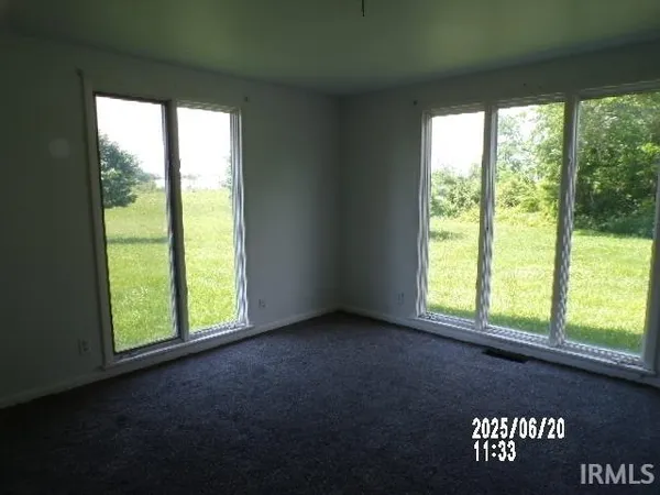 $189,900 | 985 East Washington Street, Winchester, IN 47394