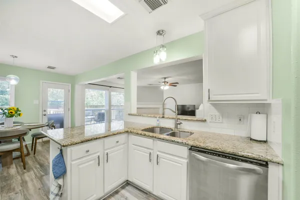 $449,000 | 38 Tallow Hill Place, Spring, TX 77382