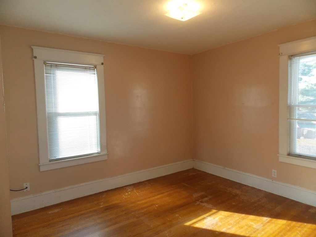 94-96 Edgewood Street Springfield, MA 01109 - Photo 21 of 23 Gallery Image 21