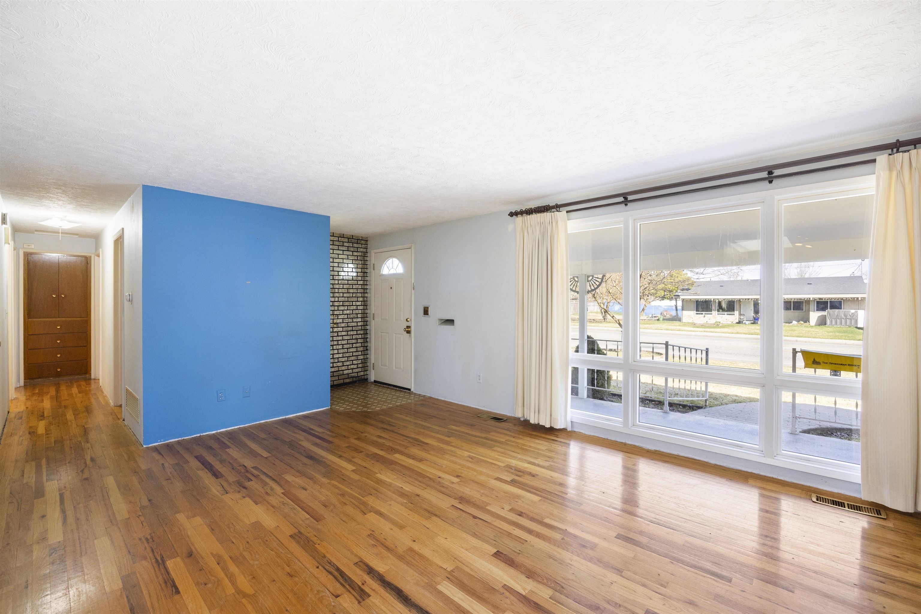 122 East Cozza Drive Spokane, WA 99208 - Photo 3 of 21 Gallery Image 3