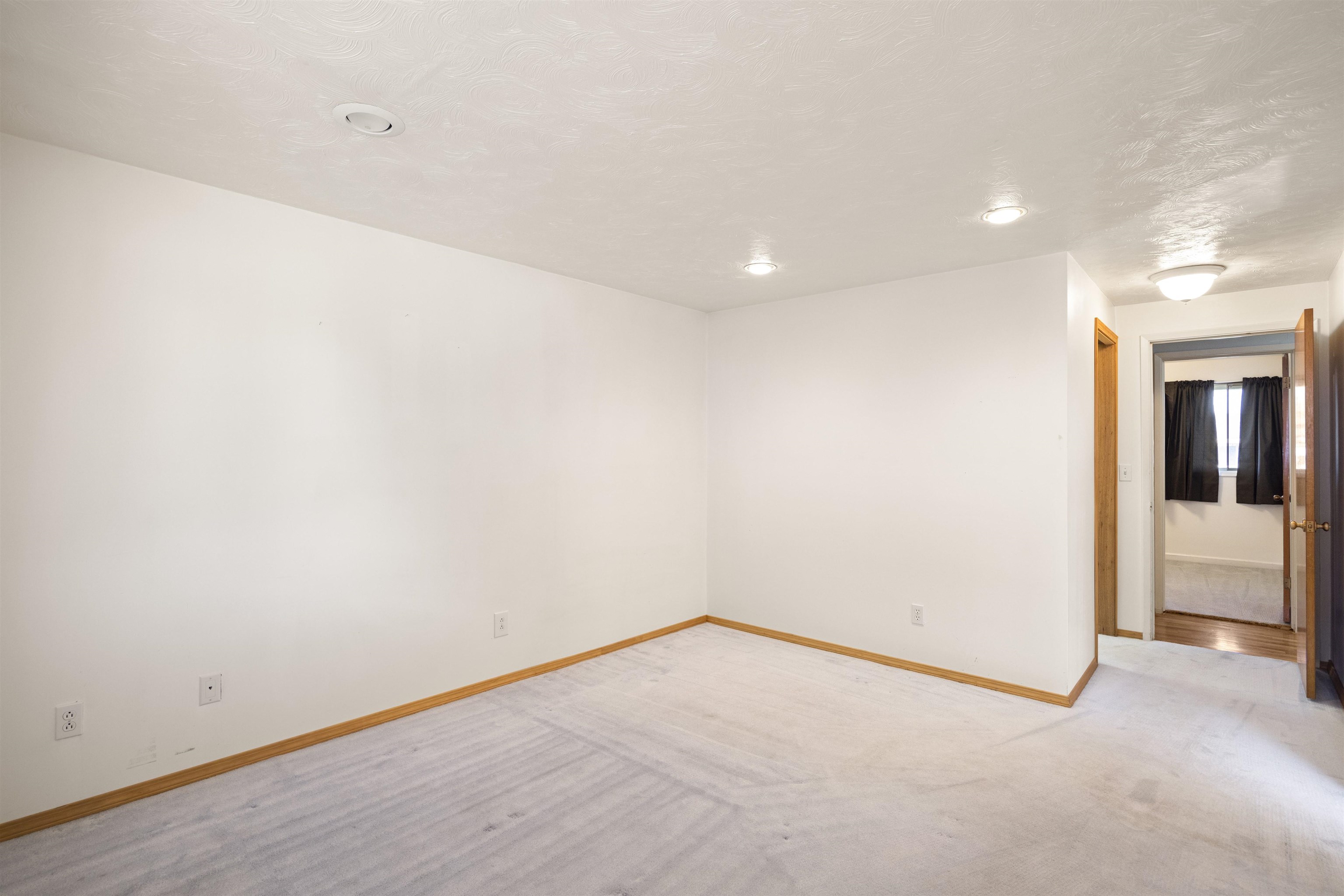 122 East Cozza Drive Spokane, WA 99208 - Photo 8 of 21 Gallery Image 8