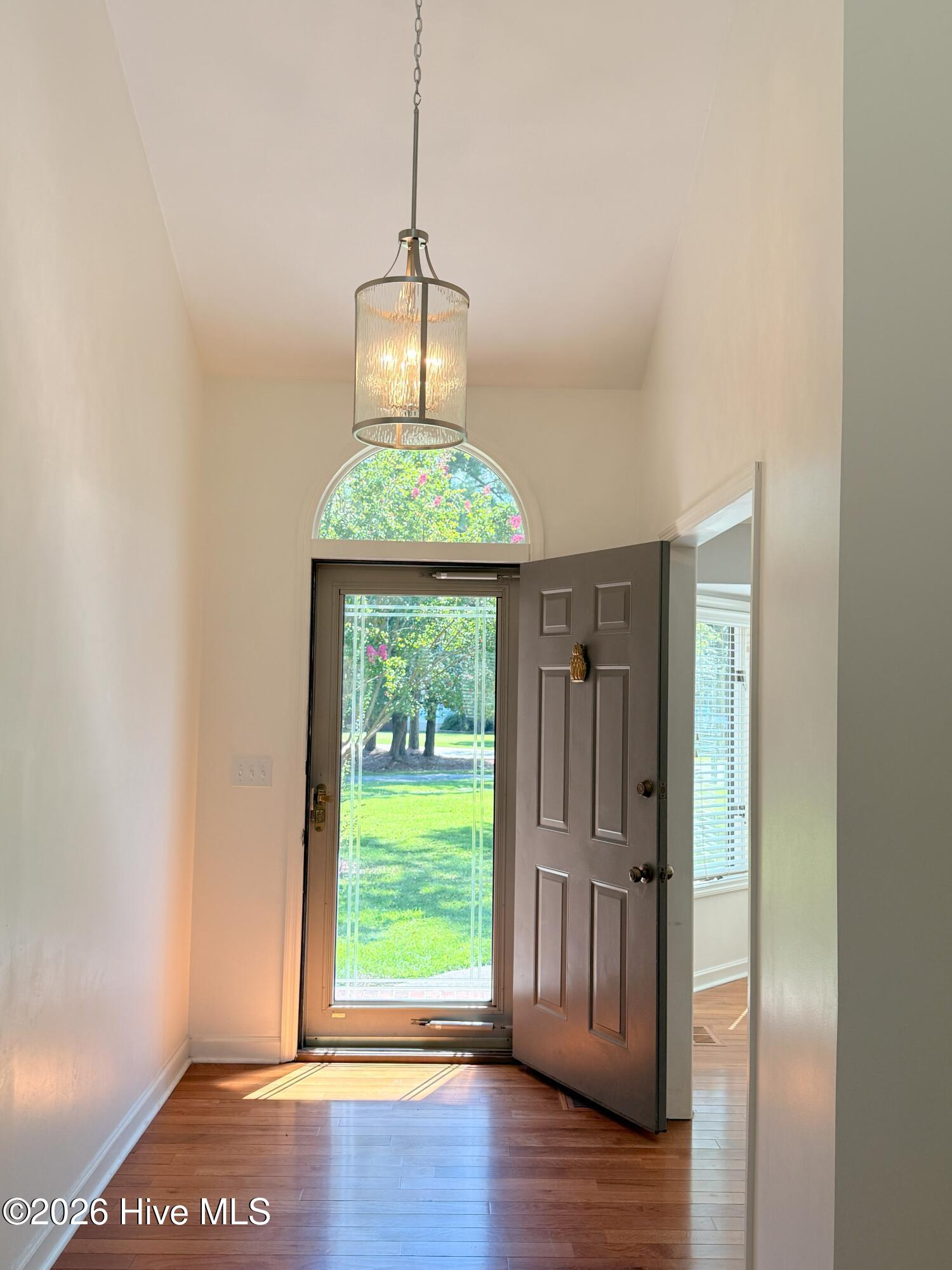 3305 Peppercorn Road New Bern, NC 28562 - Photo 14 of 41 Foyer