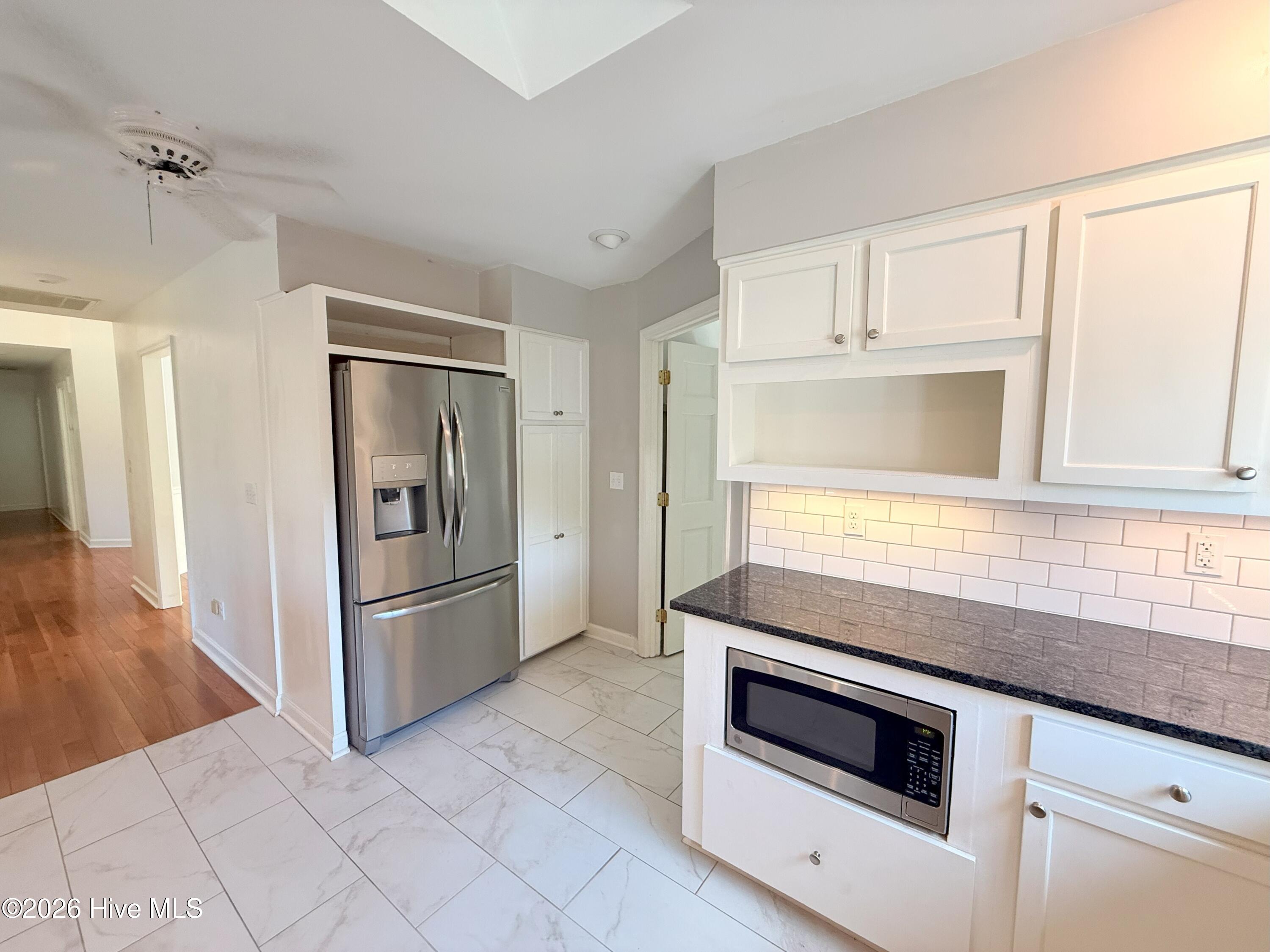 3305 Peppercorn Road New Bern, NC 28562 - Photo 9 of 41 Granite & Stainless