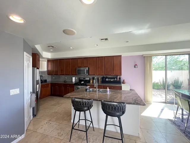 $3,750 | 7303 North 14th Street, Unit 10, Phoenix, AZ 85020