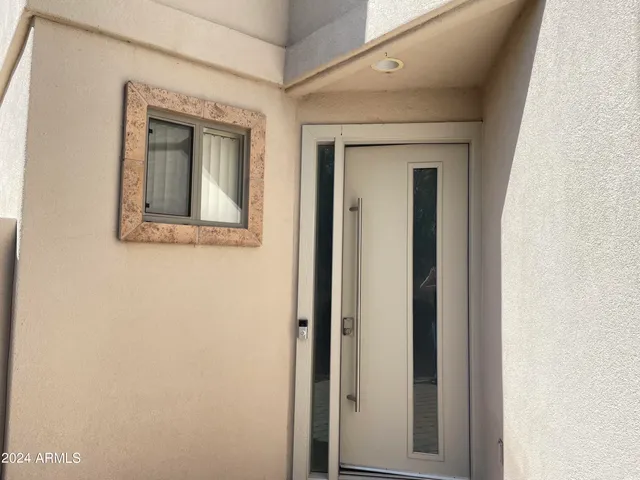 $3,750 | 7303 North 14th Street, Unit 10, Phoenix, AZ 85020