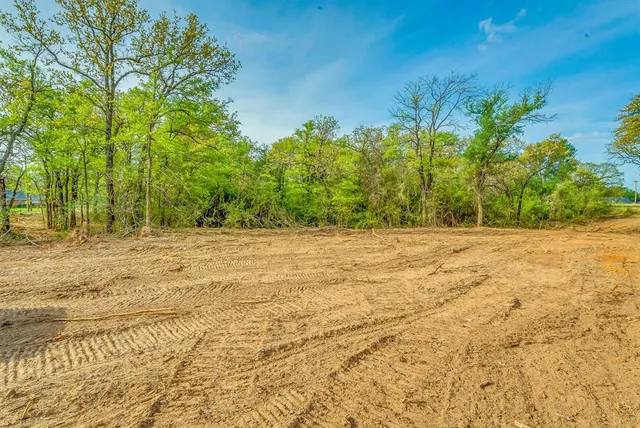 $329,900 | 1 Elkhorn Drive, Arlington, TX 76016