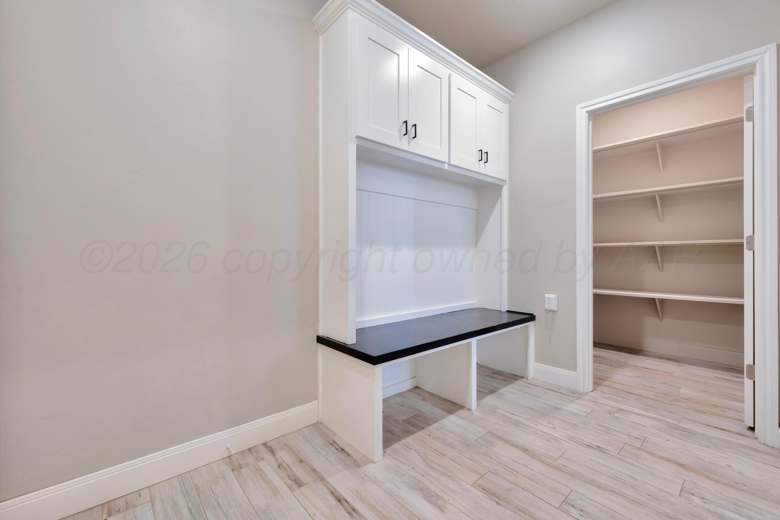 9295 Winecup Road Amarillo, TX 79119 - Photo 33 of 36 Mudroom