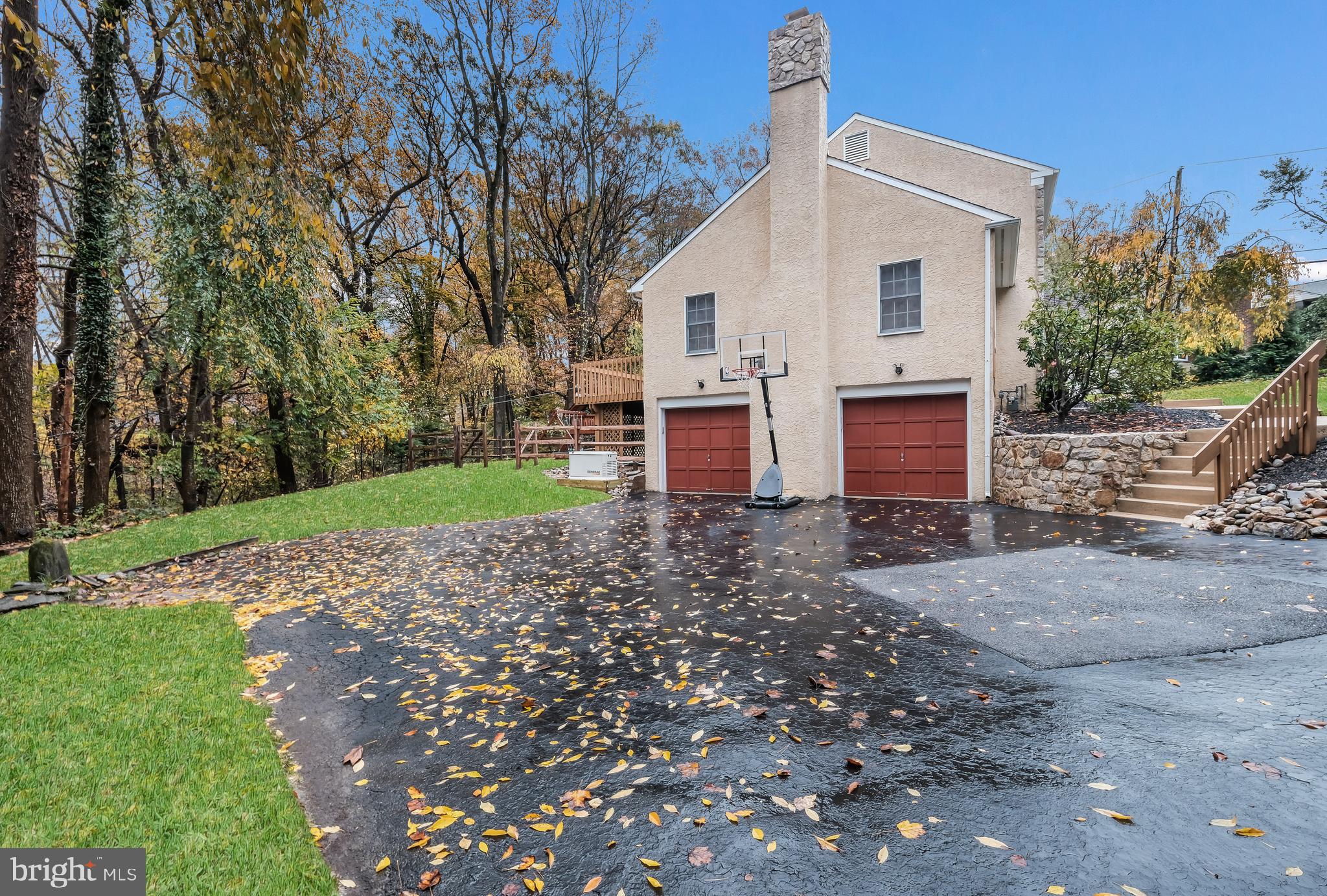351 Kent Road Broomall, PA 19008 - Photo 3 of 31 Gallery Image 3