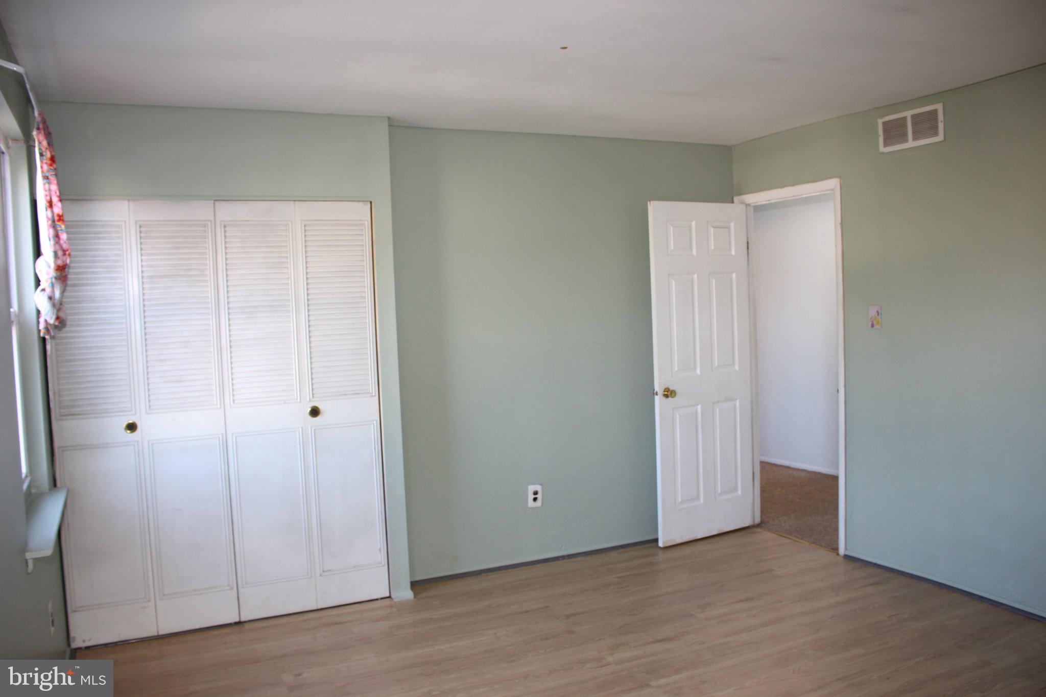 146 Oakmont Road Clementon, NJ 08021 - Photo 53 of 61 Bright and airy blank canvas room.