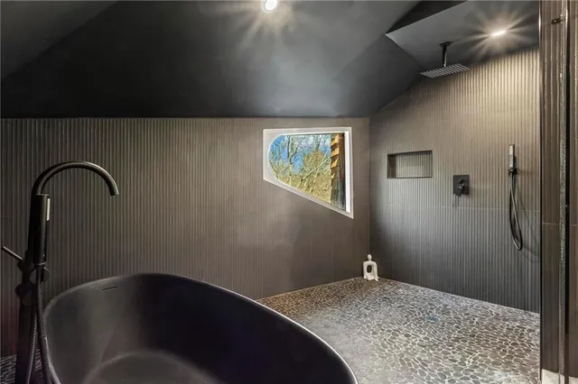 $3,450,000 | 120 Laurel Drive Northeast, Atlanta, GA 30342