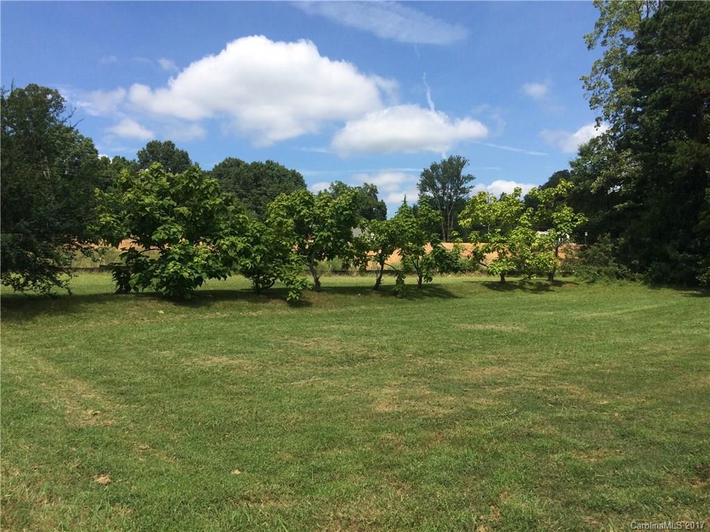 7410 Mallard Creek Road Charlotte, NC 28262 - Photo 4 of 11