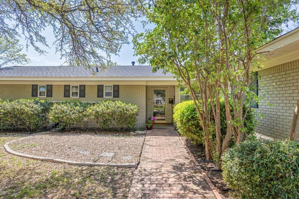 4109 Bilglade Road Fort Worth, TX 76109 - Photo 2 of 18