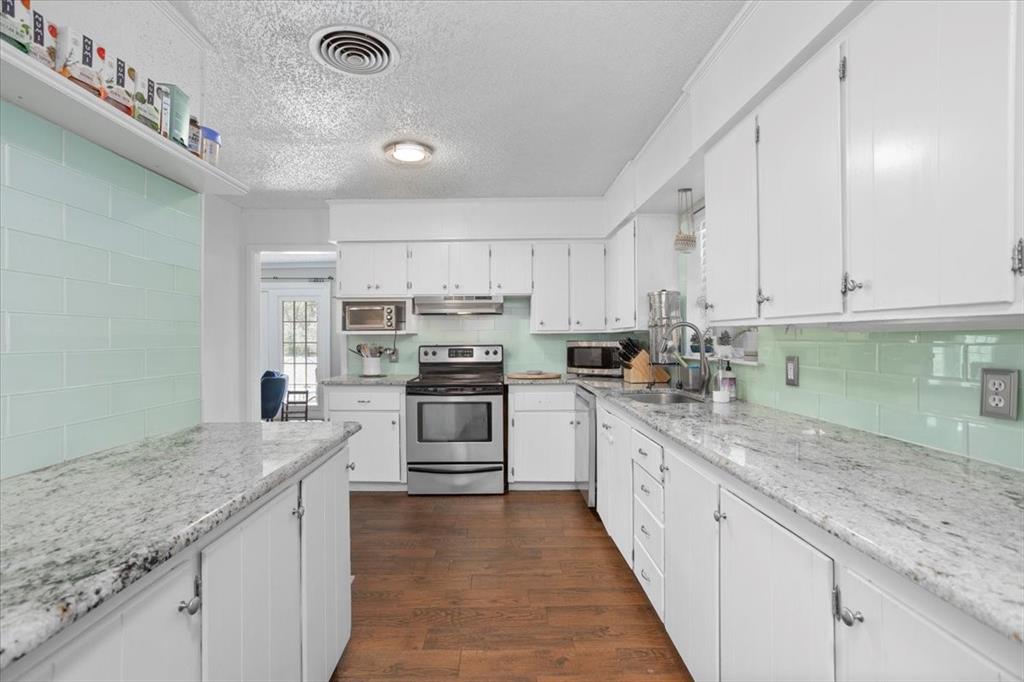 4109 Bilglade Road Fort Worth, TX 76109 - Photo 6 of 18