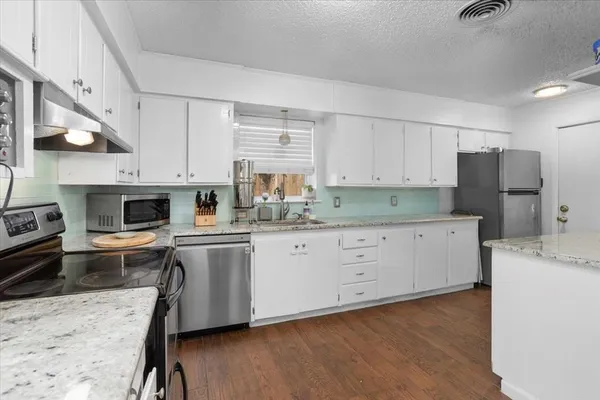 $3,300 | 4109 Bilglade Road, Fort Worth, TX 76109