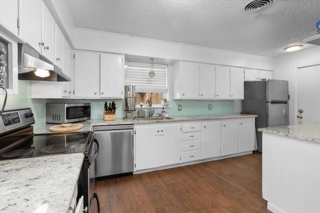 4109 Bilglade Road Fort Worth, TX 76109 - Photo 8 of 18