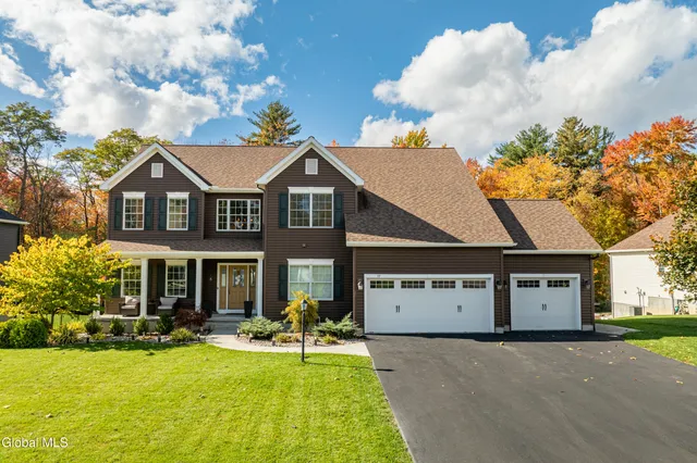 $799,900 | 77 Tamarack Lane, Colonie, NY 12309