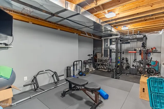 $799,900 | 77 Tamarack Lane, Colonie, NY 12309