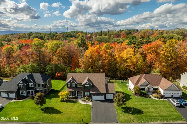 $799,900 | 77 Tamarack Lane, Colonie, NY 12309