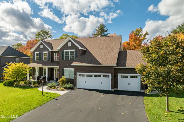 $799,900 | 77 Tamarack Lane, Colonie, NY 12309