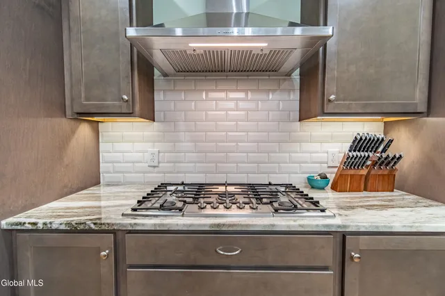 $799,900 | 77 Tamarack Lane, Colonie, NY 12309