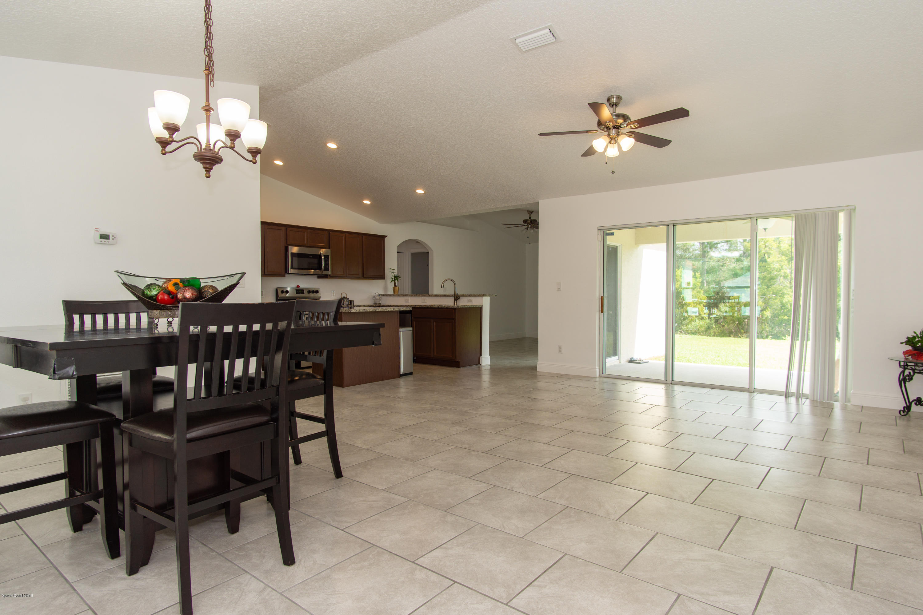 1543 Paragon Road Southeast Palm Bay, FL 32909 - Photo 12 of 18 Living area