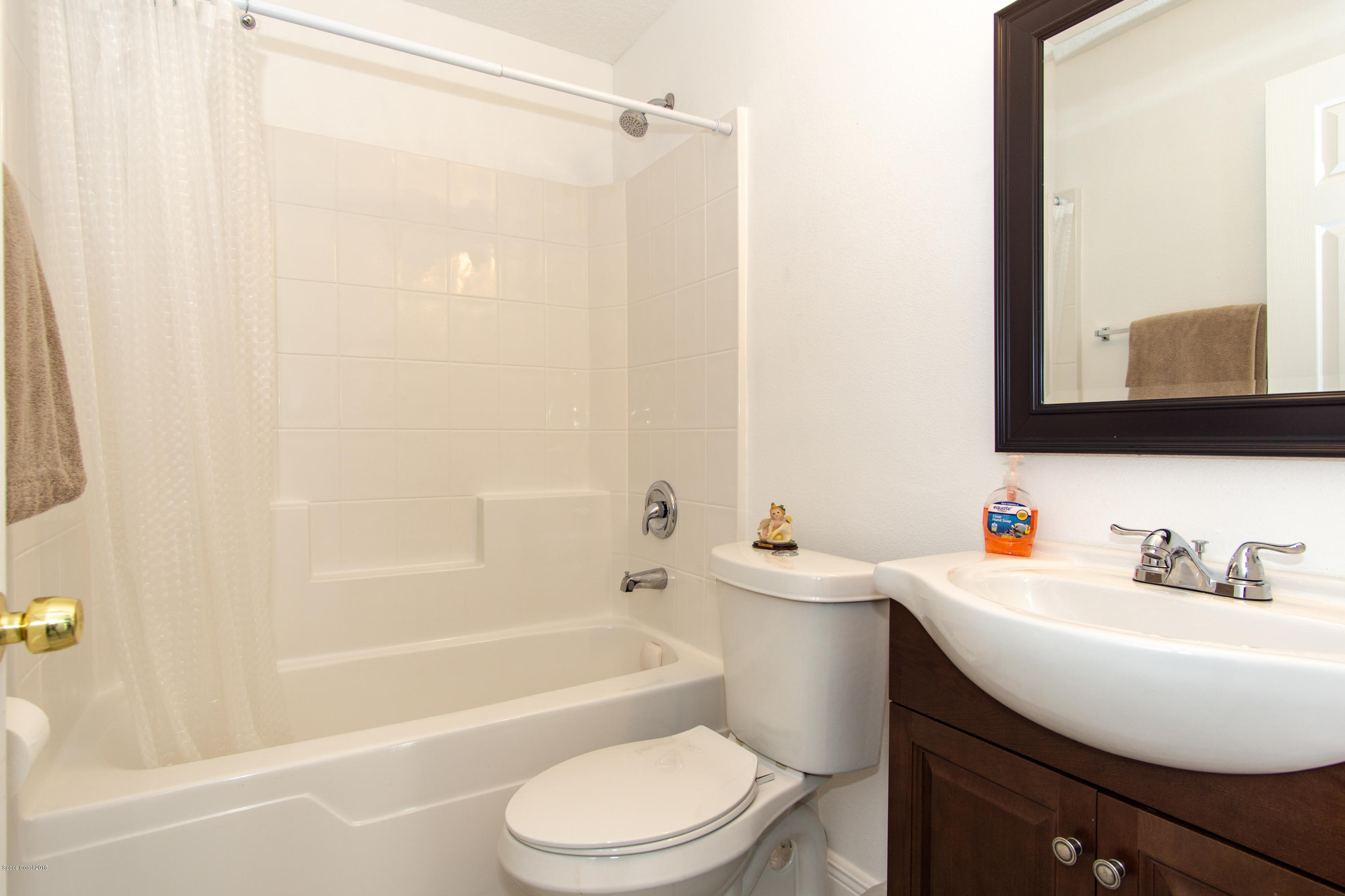 1543 Paragon Road Southeast Palm Bay, FL 32909 - Photo 15 of 18 2nd Bathroom