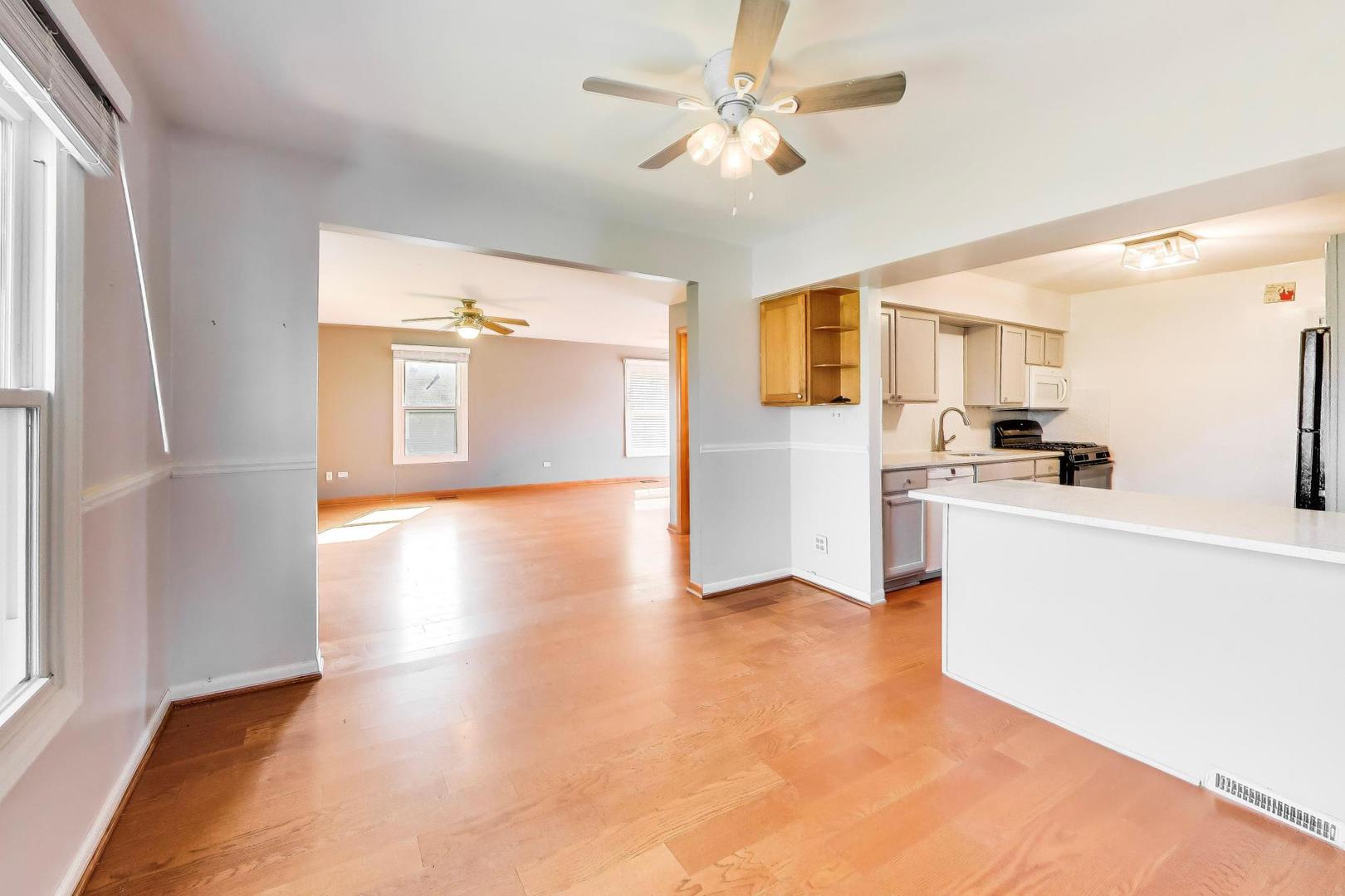 1607 West Plainfield Road La Grange Highlands, IL 60525 - Photo 12 of 42