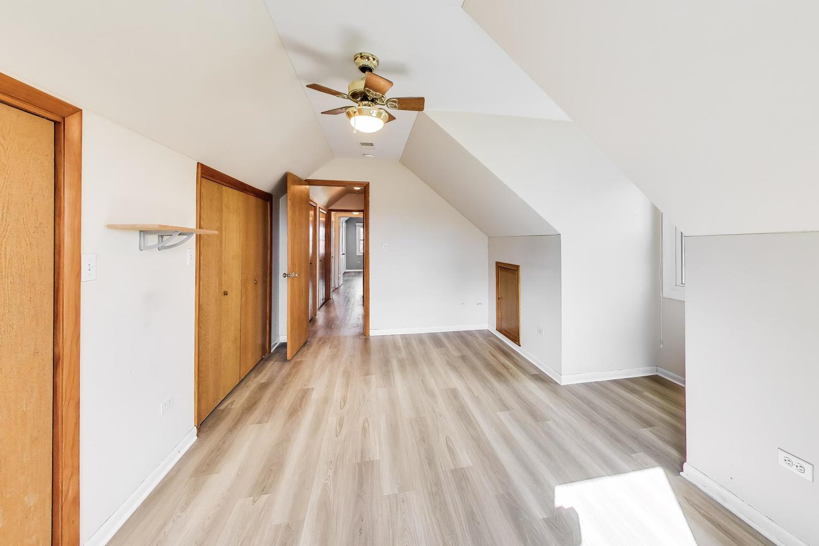 1607 West Plainfield Road La Grange Highlands, IL 60525 - Photo 22 of 42