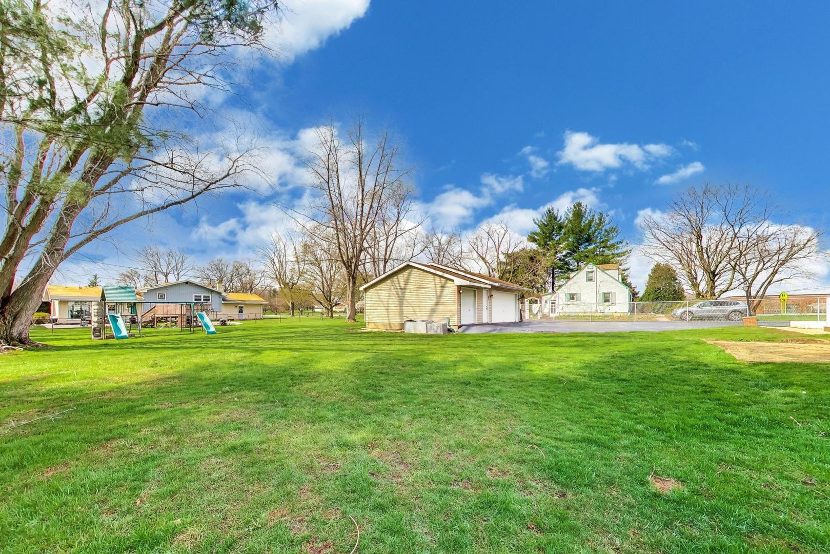 1607 West Plainfield Road La Grange Highlands, IL 60525 - Photo 35 of 42