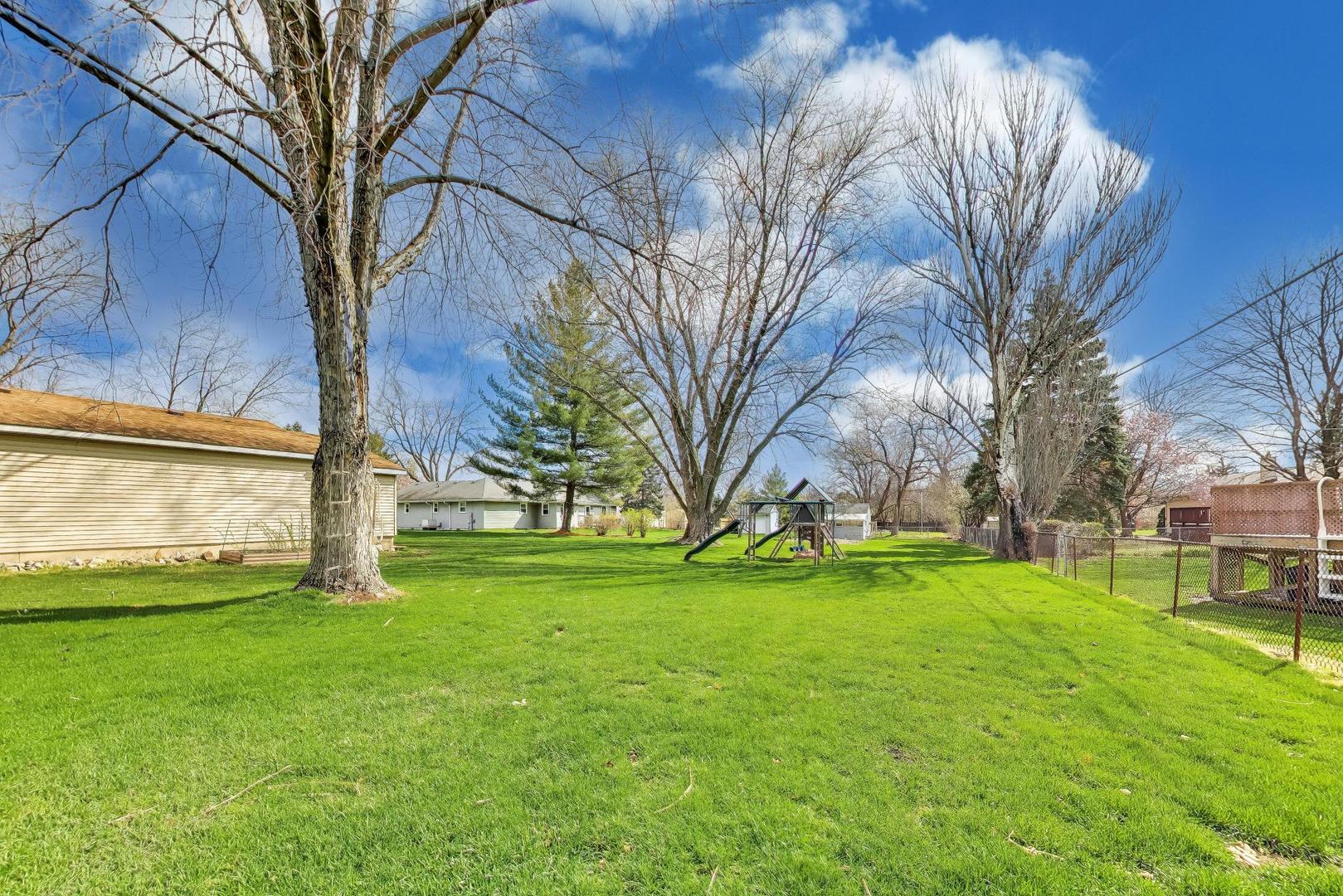 1607 West Plainfield Road La Grange Highlands, IL 60525 - Photo 37 of 42