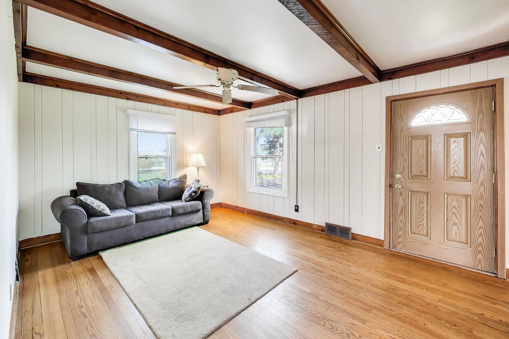 1607 West Plainfield Road La Grange Highlands, IL 60525 - Photo 4 of 42