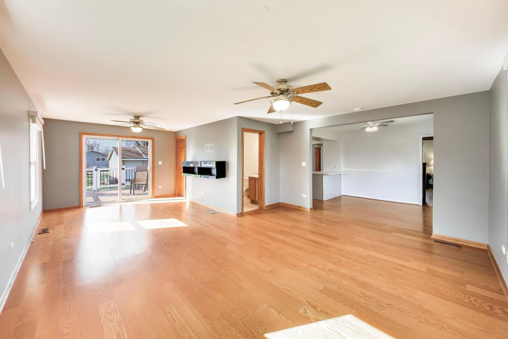 1607 West Plainfield Road La Grange Highlands, IL 60525 - Photo 7 of 42