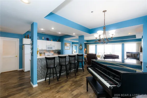 $425,000 | 607 Harbour Towne Drive, Unit E607, Lake Ozark, MO 65049